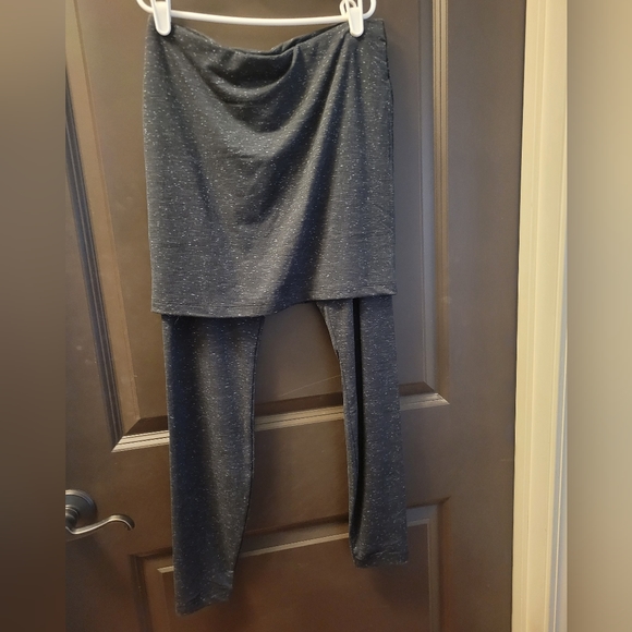 CAbi leggings with skirt, gray size XS - Picture 2 of 6